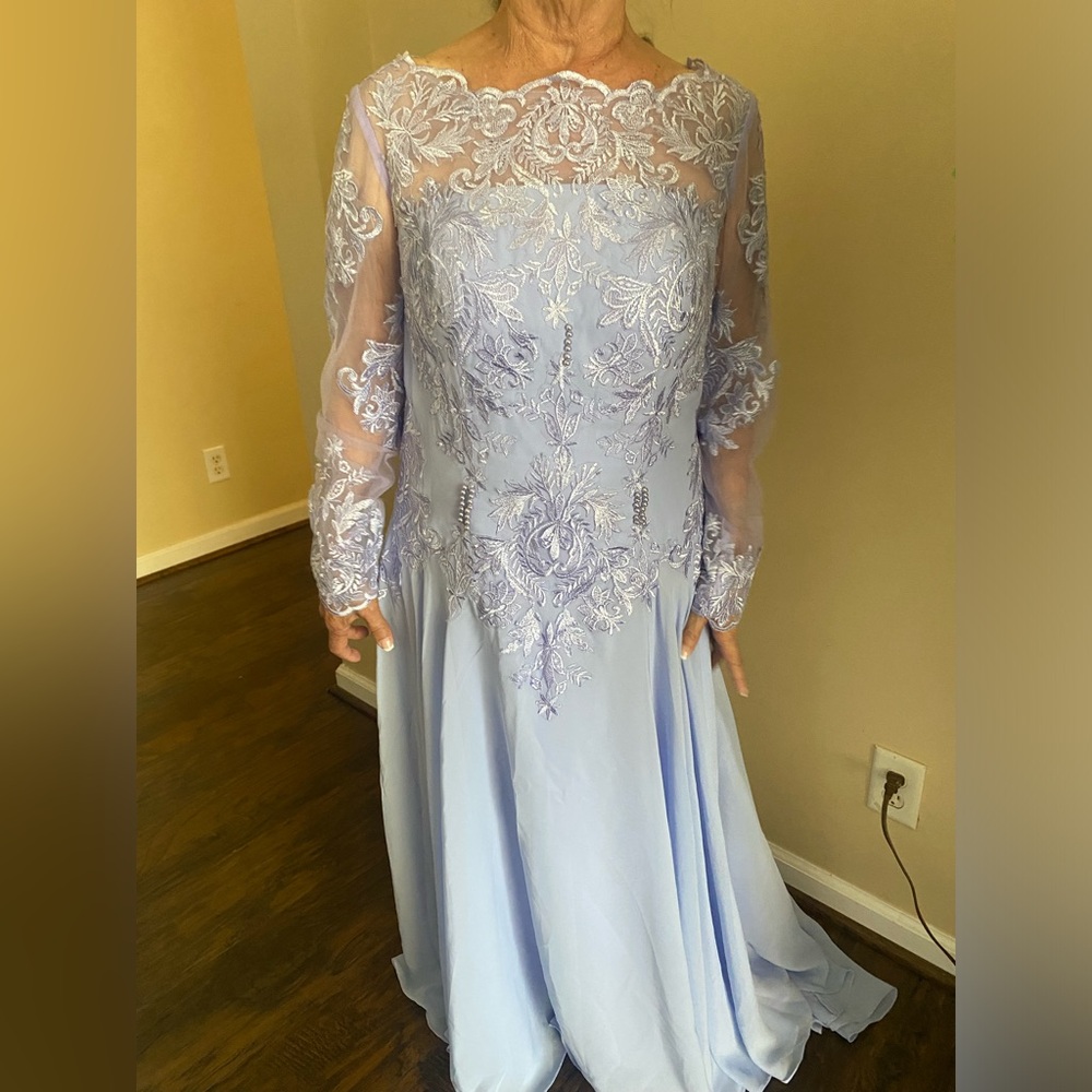 Ravellia Dress - Party Gown